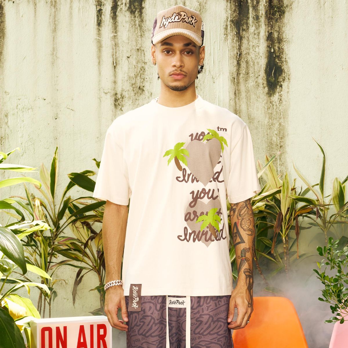 HYDE PARK "STAINED HEART" OVERSIZED TEE CREAM