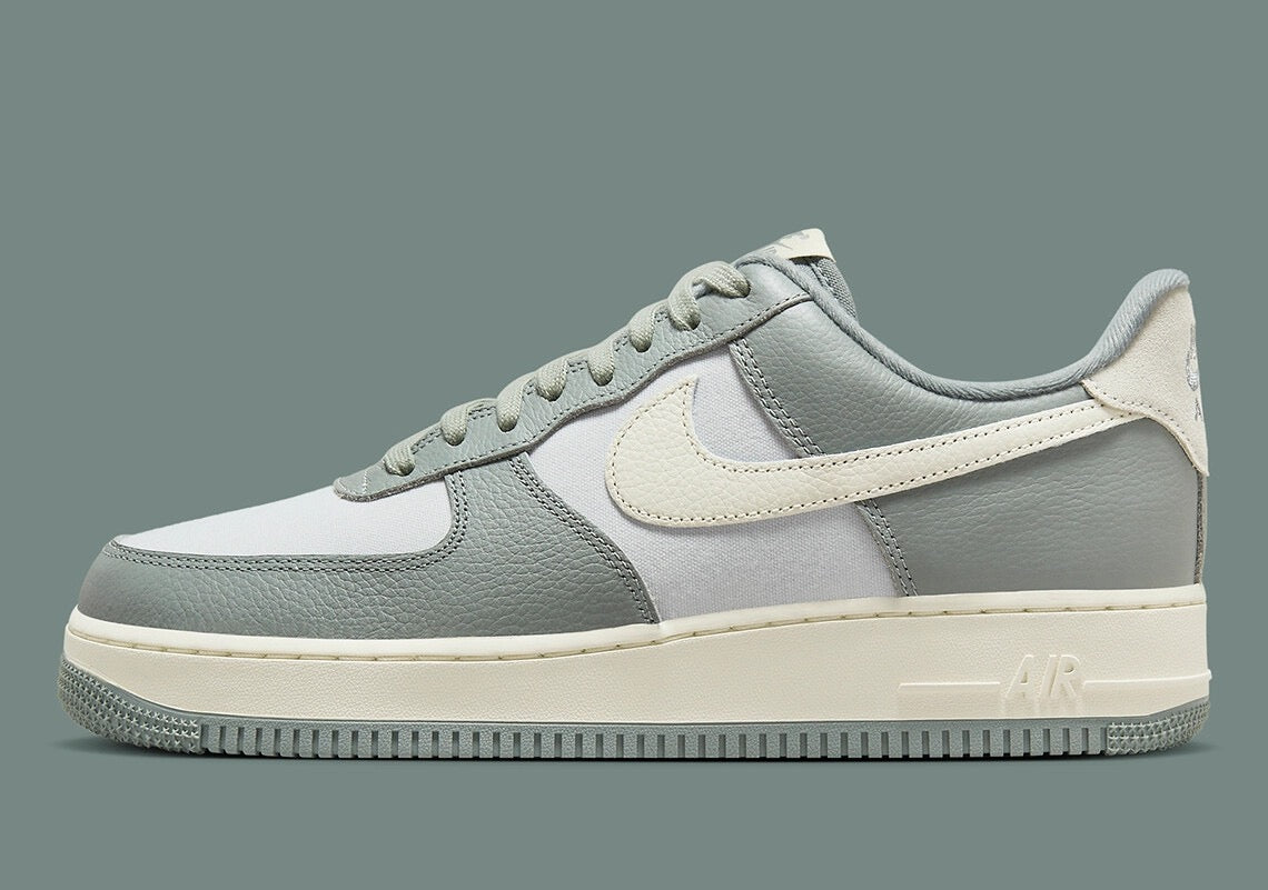 Air Force 1 '07 LX Mica Green