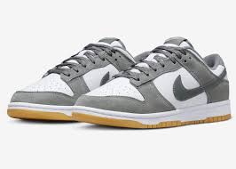 NIKE DUNK LOW WHITE/SMOKEY GREY-LT IRON ORE SIZE 9.5