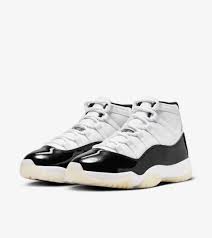 AIR JORDAN 11 RETRO WHITE/METALIC GOLD-BLACK SIZE 10