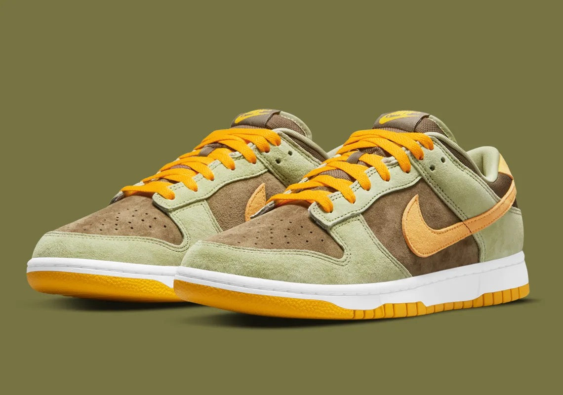 NIKE DUNK LOW SE DUSTY OLIVE/PRO GOLD SIZE 10.5