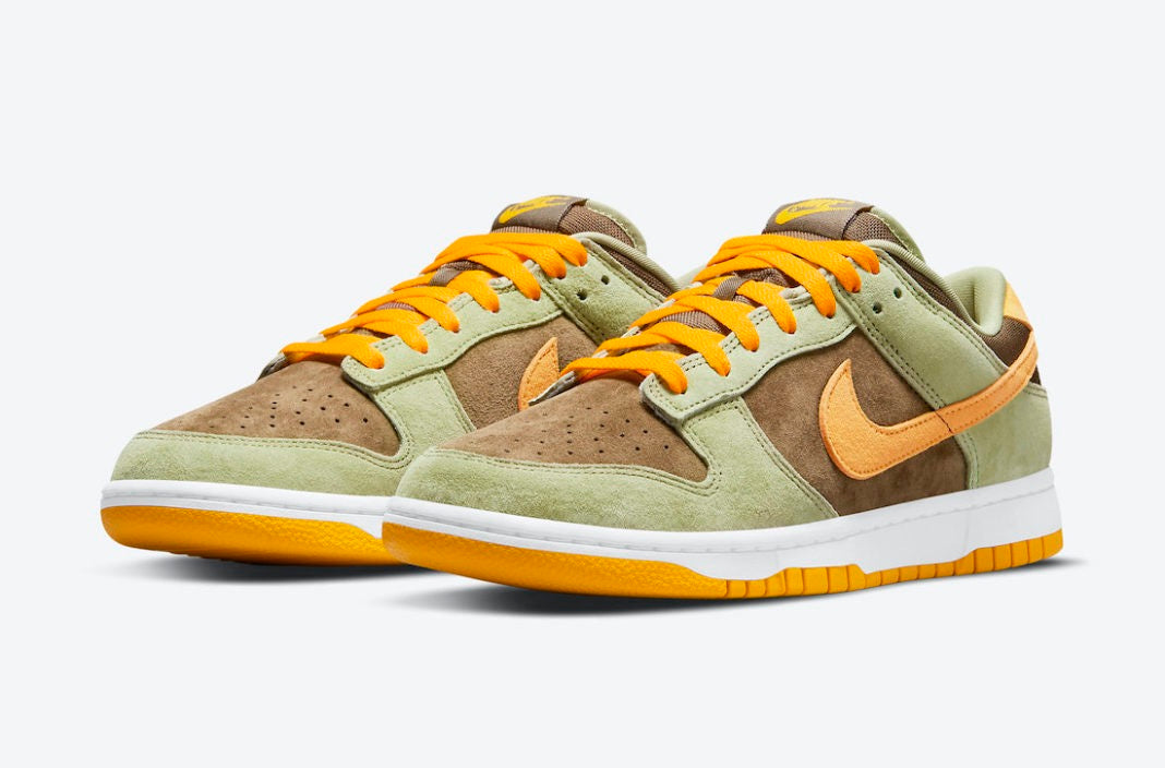 NIKE DUNK LOW SE DUSTY OLIVE/PRO GOLD SIZE 10.5