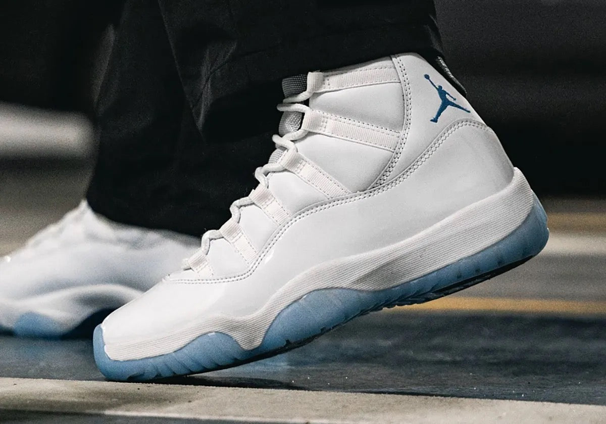 AIR JORDAN 11 RETRO WHITE/LEGEND BLUE-BLACK