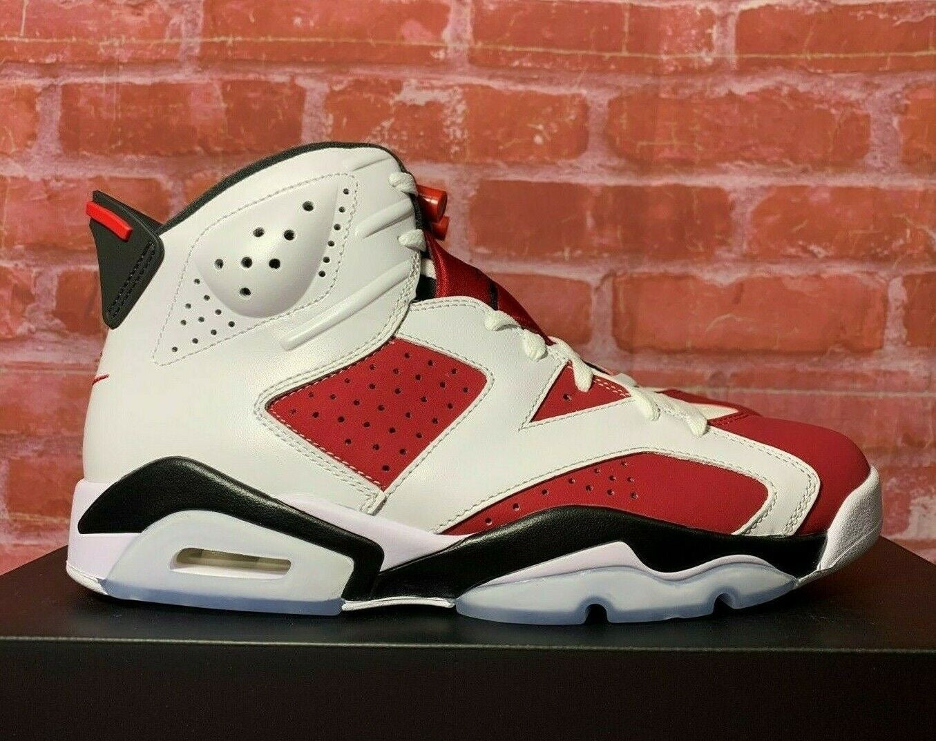 AIR JORDAN 6 RETRO WHITE/CARMINE-BLACK SIZE 9