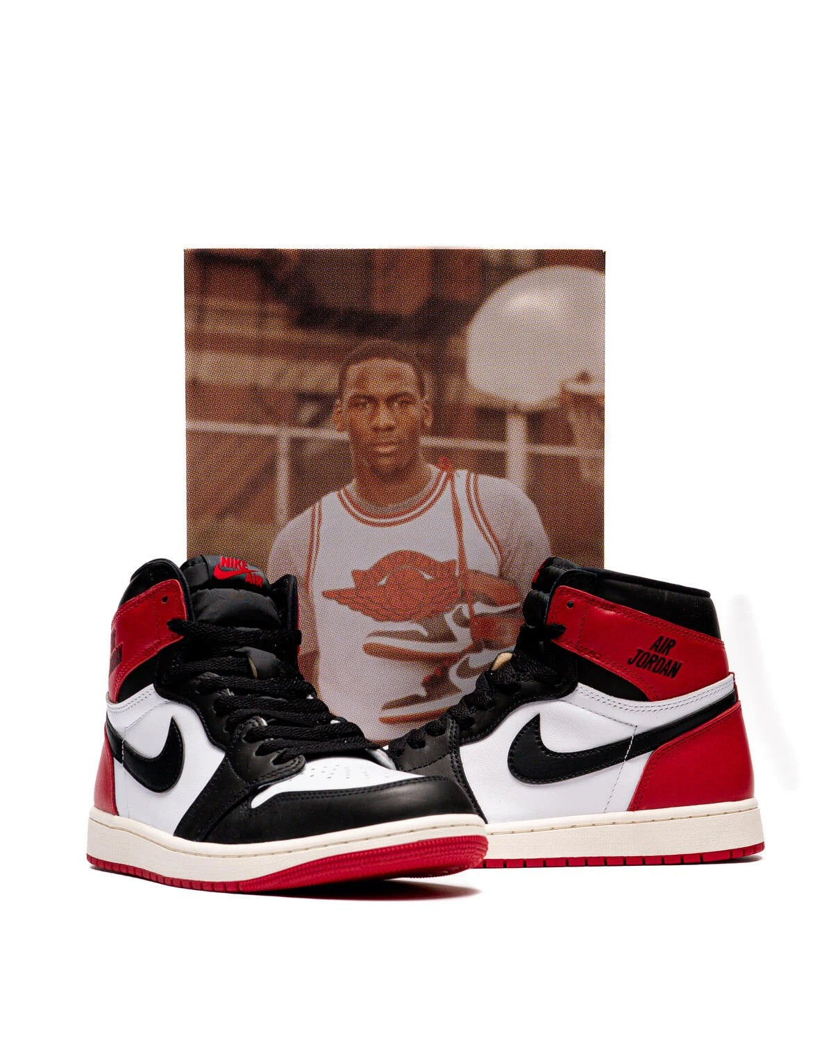 Air Jordan 1 Retro High OG Black Toe