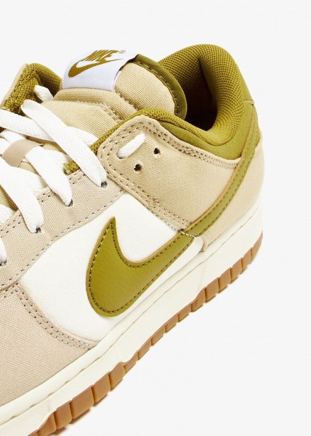 NIKE DUNK LOW SAIL/PACIFIC MOSS-CREAM || SIZE 9.5