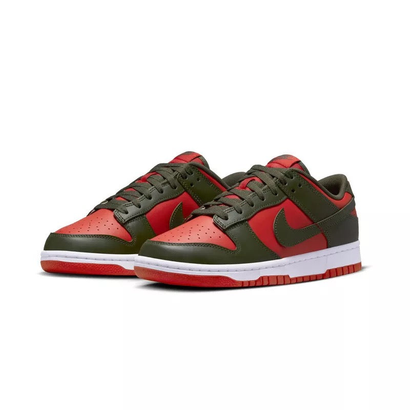 NIKE DUNK LOW RETRO BTTYS MYSTIC RED/CARGO KHAKI SIZE 10.5