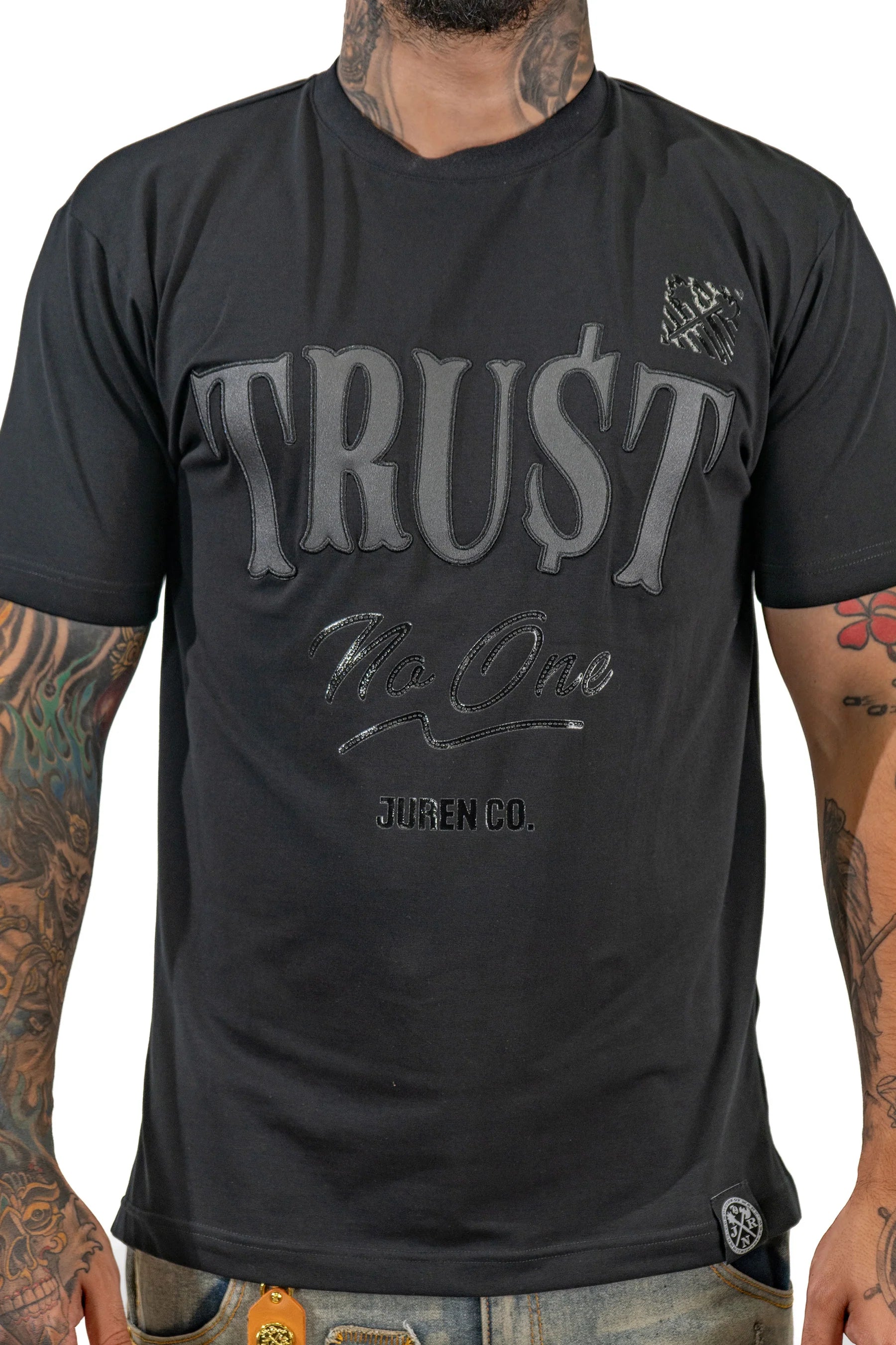 JUREN "TRUST NO ONE" TEE