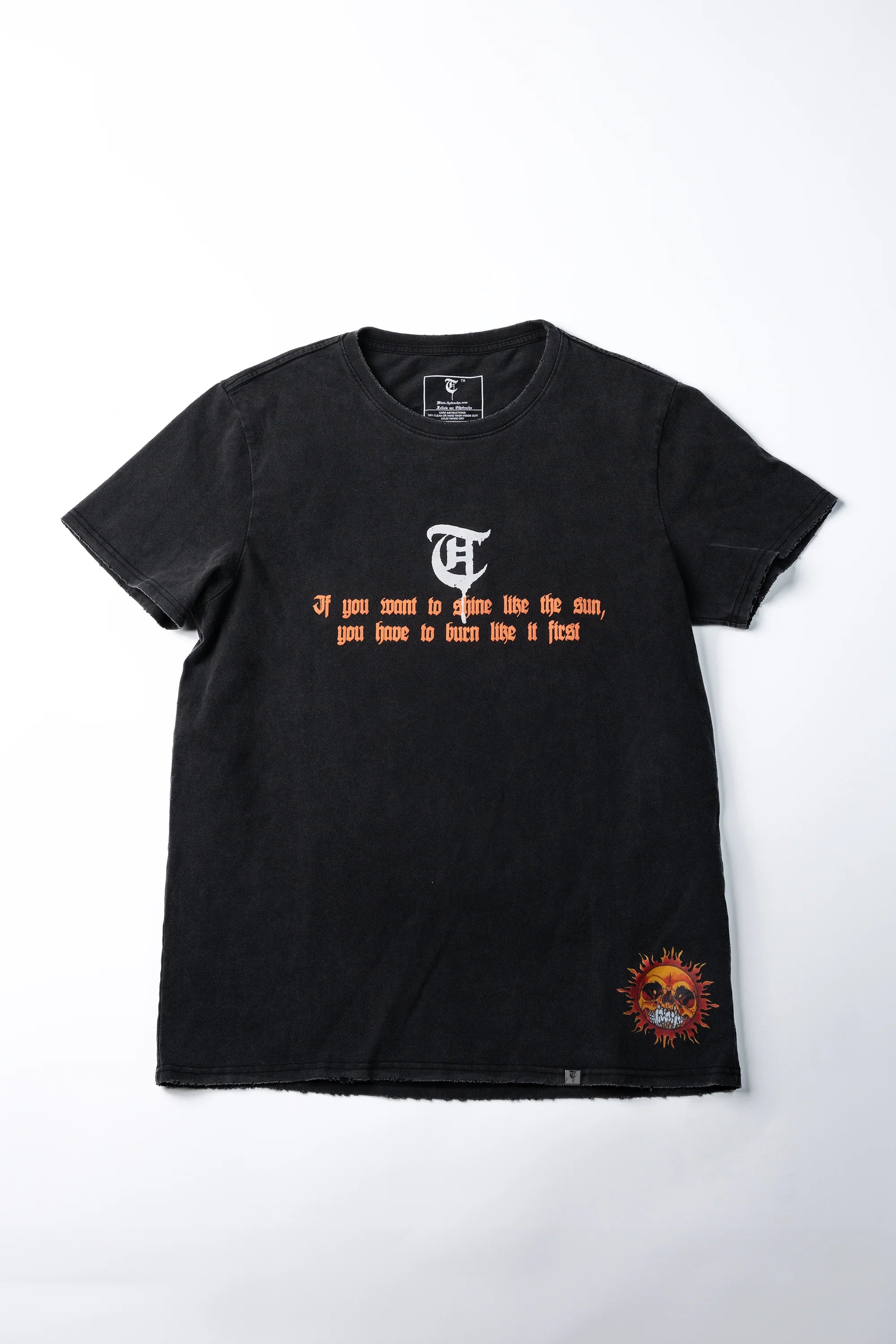 TRNCHS "SUN SKULL" TEE VINTAGE WASHED BLACK