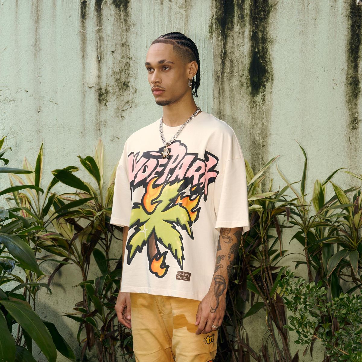 HYDE PARK "TROUBLE IN PARADISE" OVERSIZED TEE SAND