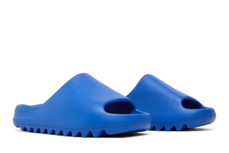 YEEZY SLIDE AZURE/AZURE/AZURE SIZE 10