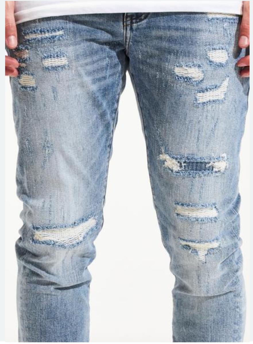 EMBELLISH STRAIGHT DENIM LIGHT WASHED