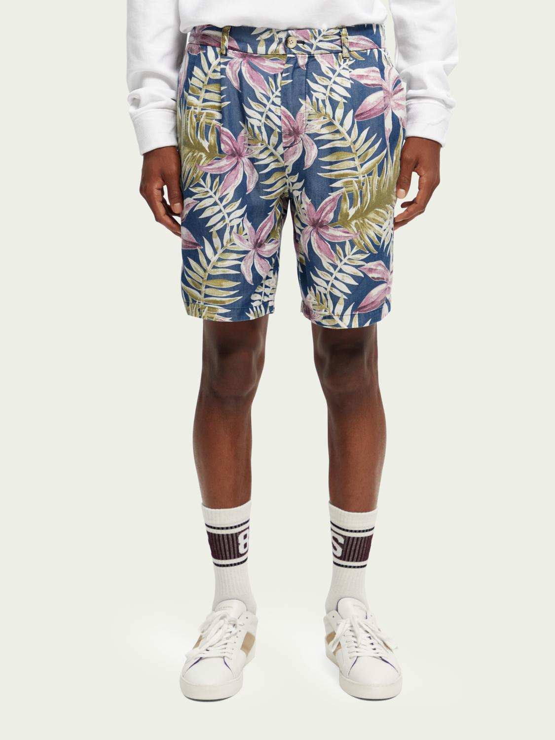 Printed pleated twill shorts