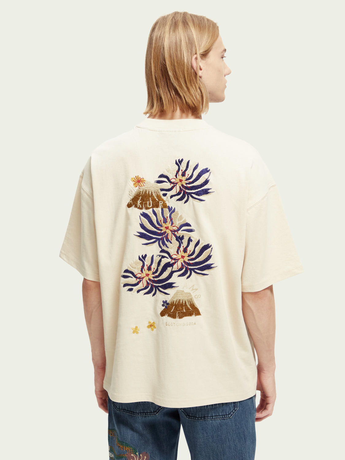 Embroidered jersey artwork T-shirt